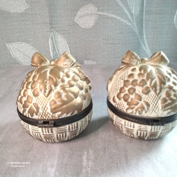 Two Vintage Ceramic Fruit Basket Shaped Trinket, Jewelry or Pill Boxes - Picture 3 of 6